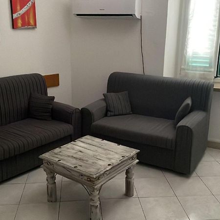 Hotel Glicine Ноли Екстериор снимка