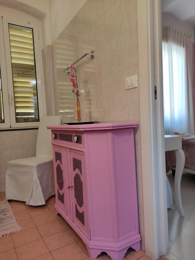 Hotel Glicine Ноли Екстериор снимка