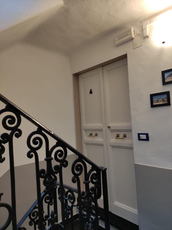 Hotel Glicine Ноли Екстериор снимка