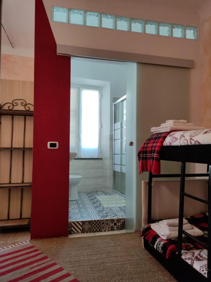 Hotel Glicine Ноли Екстериор снимка