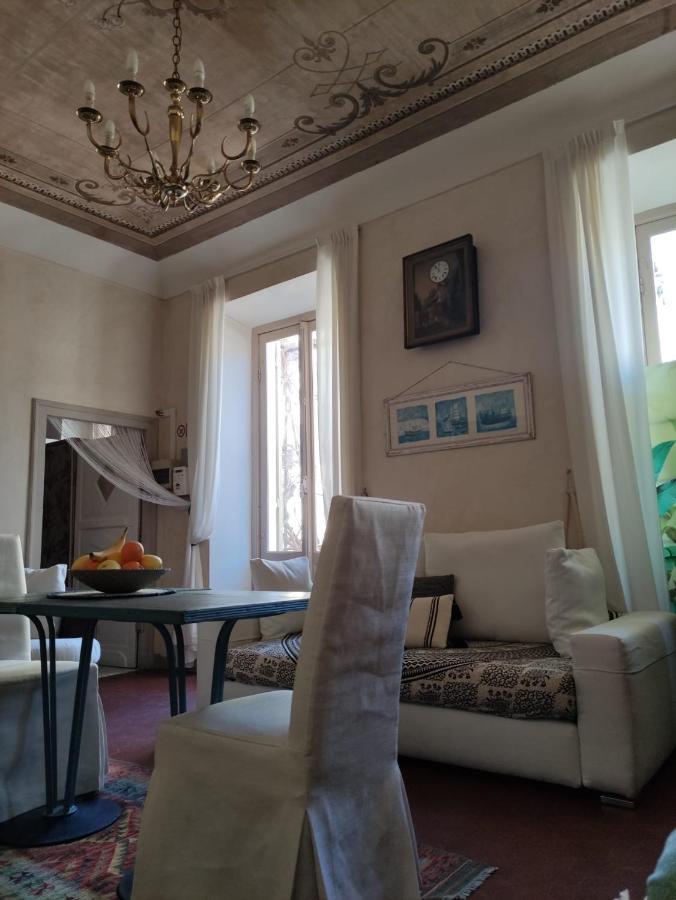Hotel Glicine Ноли Екстериор снимка
