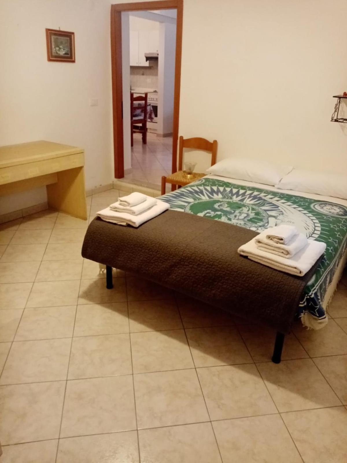 Hotel Glicine Ноли Екстериор снимка