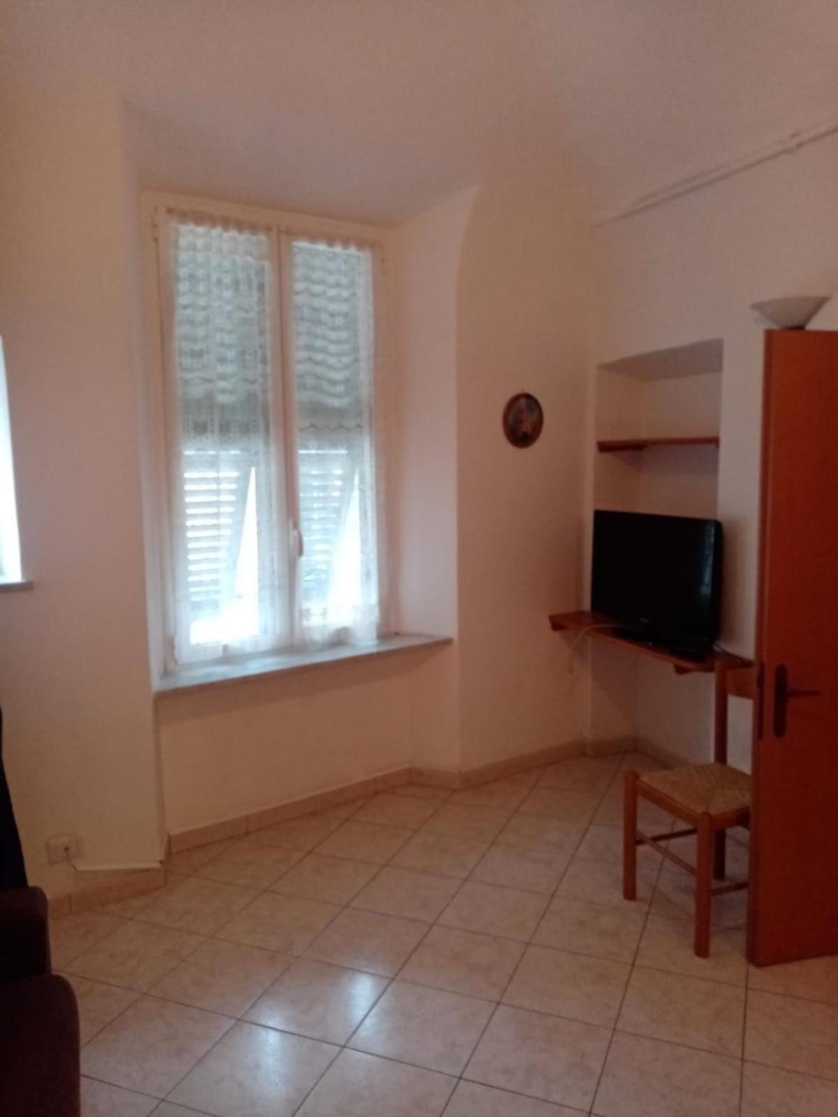 Hotel Glicine Ноли Екстериор снимка